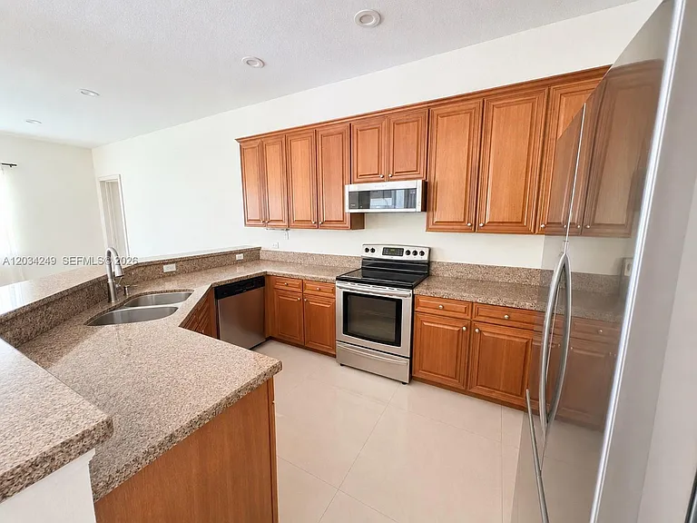 4463 Rainbow Ave — Photo 8