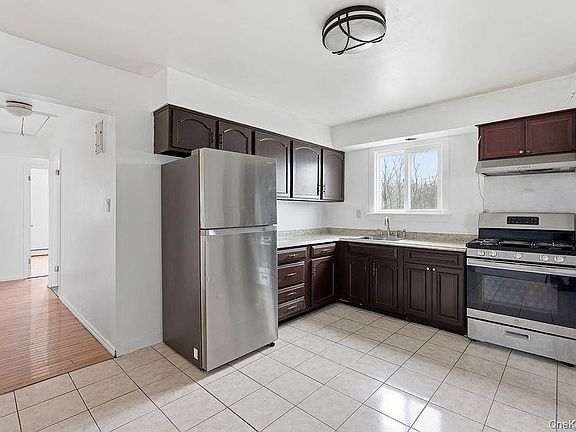 4th image of 7802 151st Ave