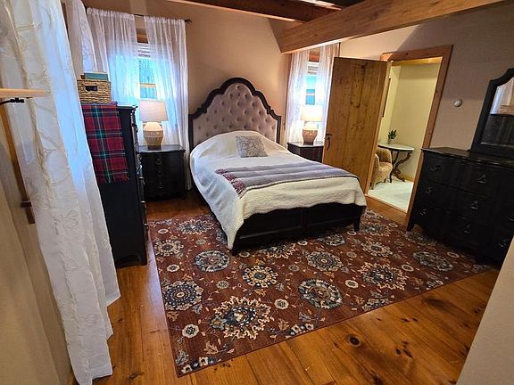 5th image of 1310 Hex Hwy