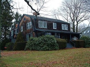 31 Bay View Dr, Jamestown, RI 02835