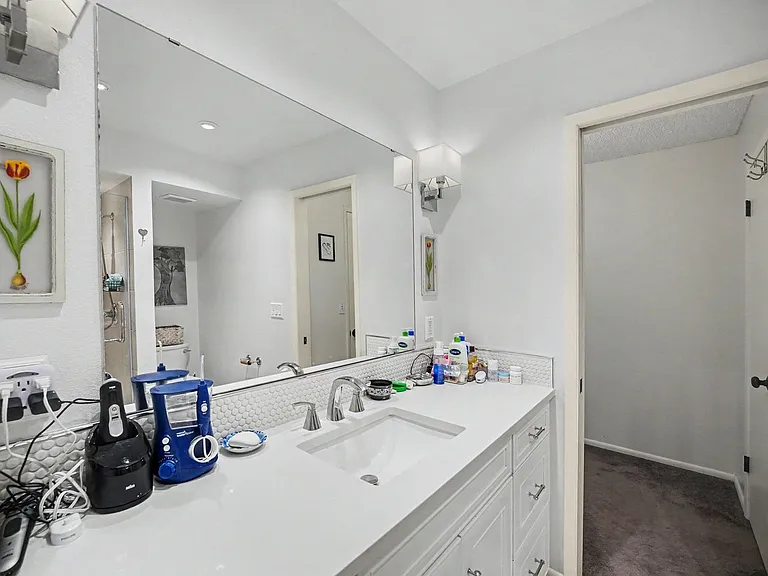654 S Youngfield Ct — Photo 10