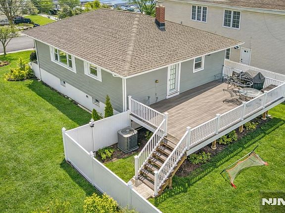 2nd image of 112 Garibaldi Avenue