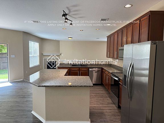 5th image of 8441 Shallow Creek Dr