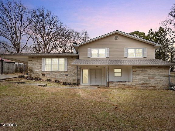 2nd image of 155 Chestnut Hill Rd