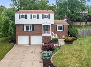 9265 Douglas Fir Dr, Pittsburgh, PA