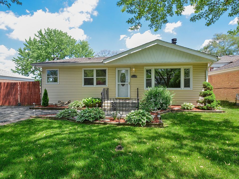 1st image of 15239 La Crosse Ave