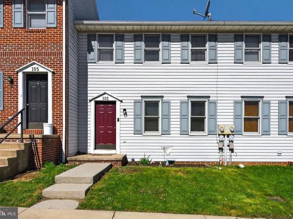 103 Village Ct, Lebanon, PA 17042