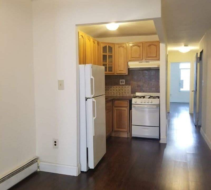 1st image of 371 Marion St APT 1
