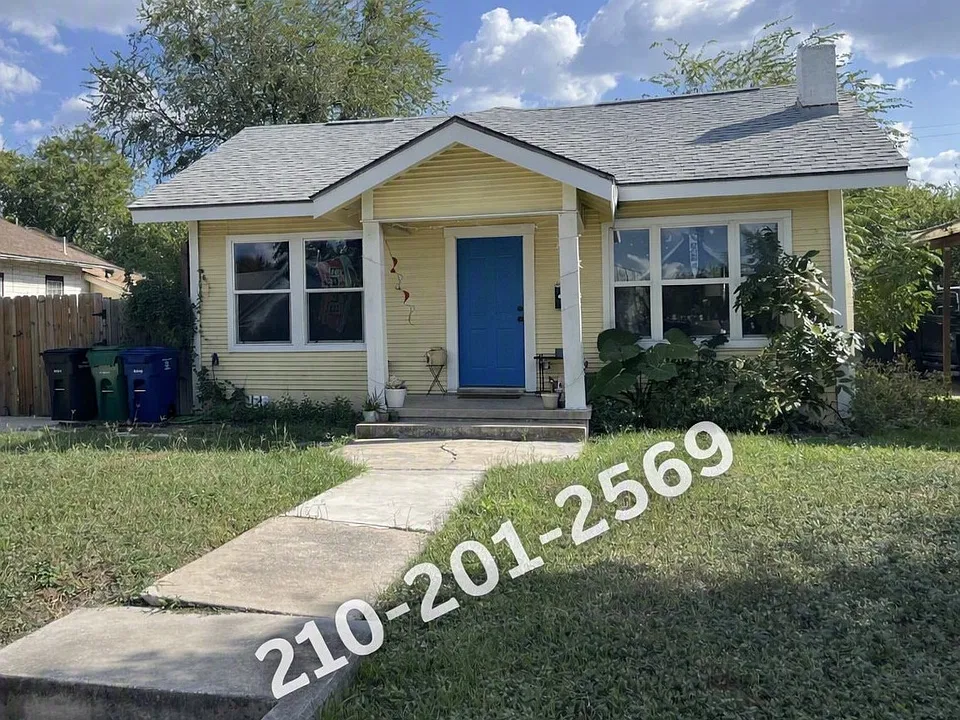 1106 W Ridgewood Ct