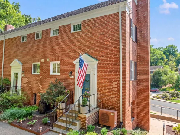 1621 Preston Rd, Alexandria, VA 22302
