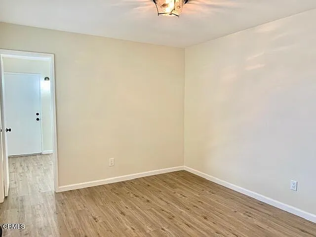 109 E Channel Islands Blvd — Photo 13