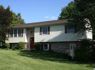 905 Eppley Rd, Mechanicsburg, PA 17055