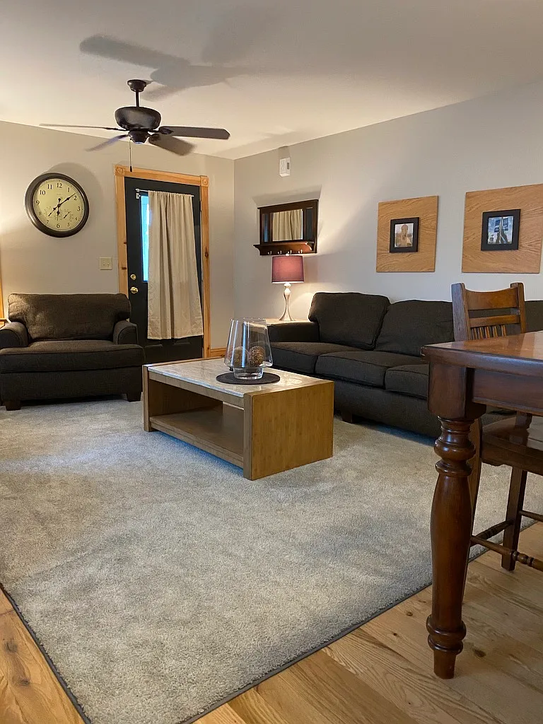 1138 Memorial Avenue - 1 — Photo 3