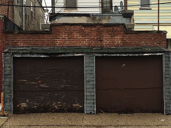 3rd image of 5542 W Girard Ave