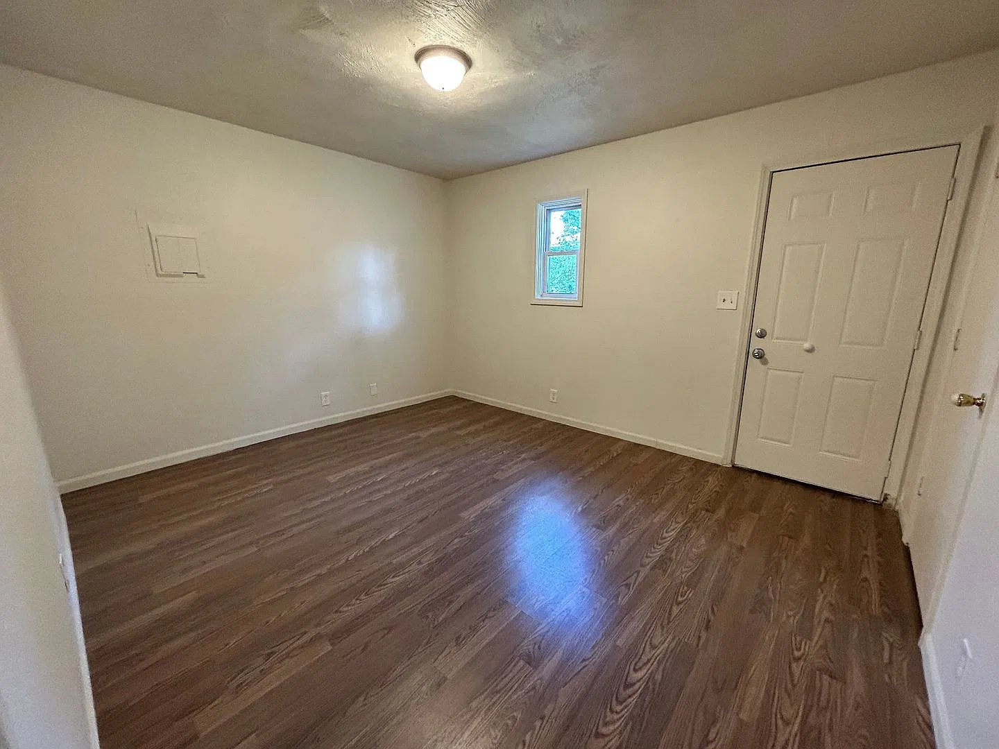 Move In Ready — Photo 4