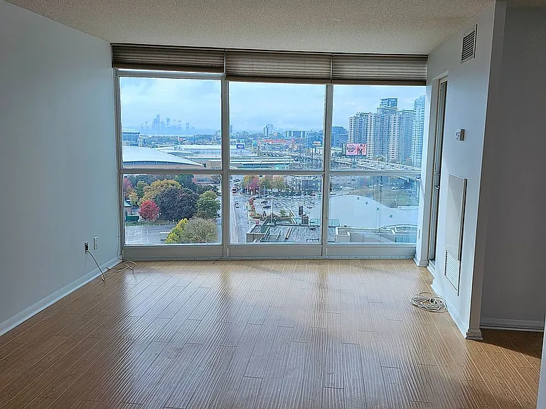 219 Fort York Blvd #1810 — Photo 5