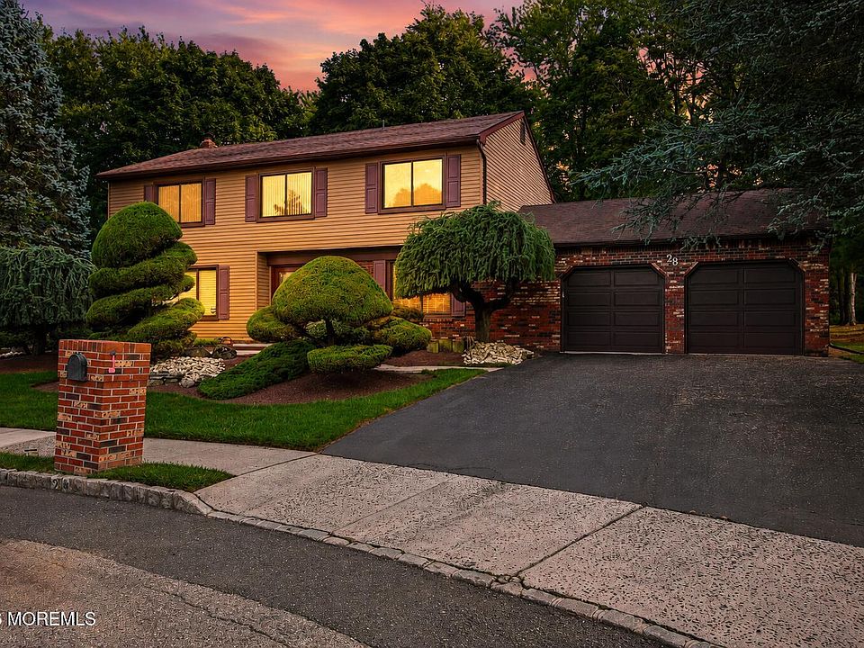 1st image of 28 Buttonwood Drive