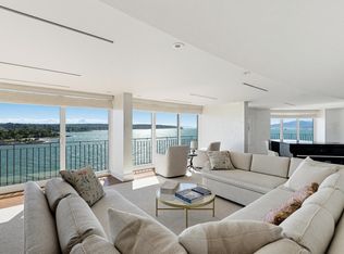 1575 Beach Ave #1301, Vancouver, BC V6G 1Y5