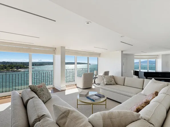 1575 Beach Ave #1301, Vancouver, BC V6G 1Y5