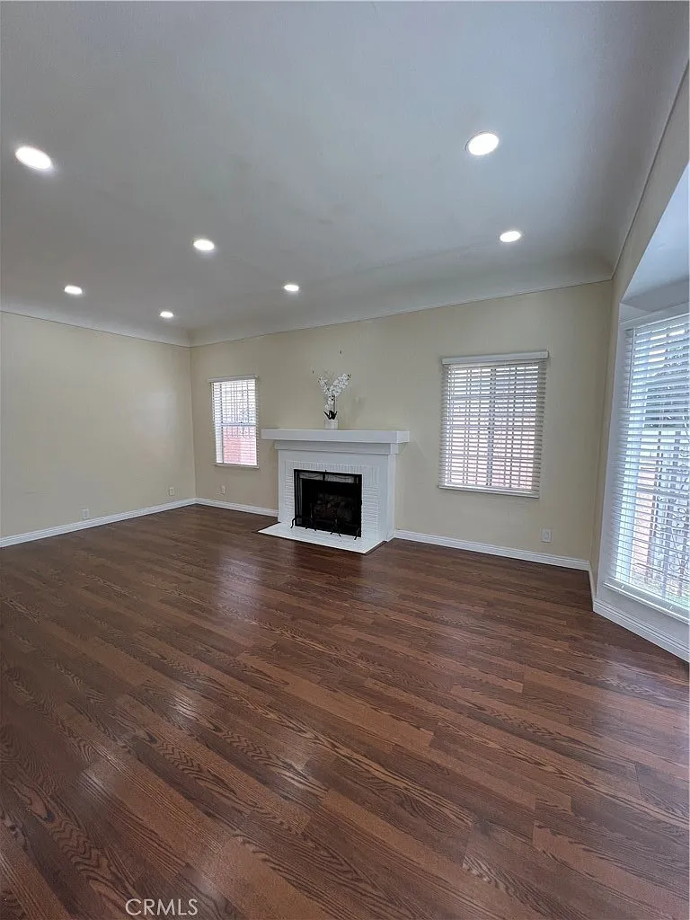 2 bed, 1260 sqft, $3,200 — Photo 3