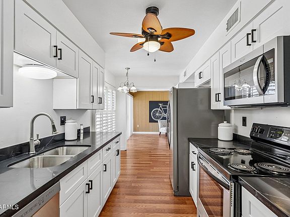 3rd image of 17435 N 99TH Drive