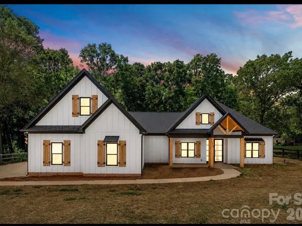 10013 Mini Ranch Rd, Waxhaw, NC 28173