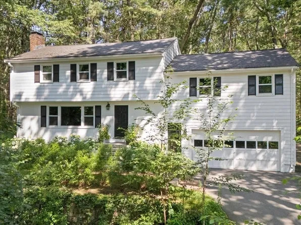 29 Drum Ln, Sudbury, MA 01776