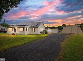 110 Longfield Rd, Colonial Beach, VA 22443