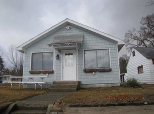 1860 N Shore Dr, Rome City, IN 46784