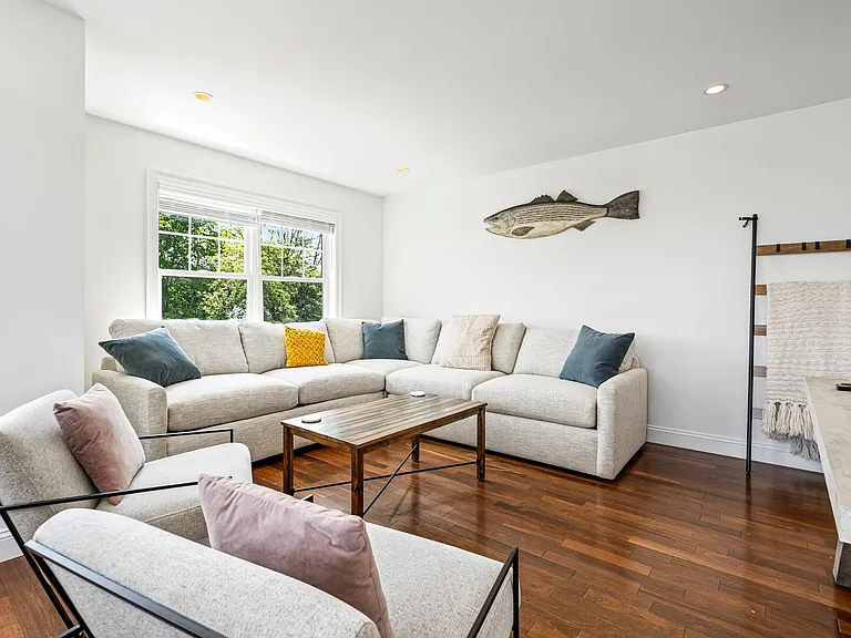4 Fisherman Ln — Photo 25