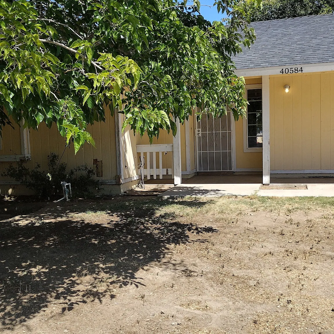 3 bed, 1400 sqft, $2,400 — Photo 1