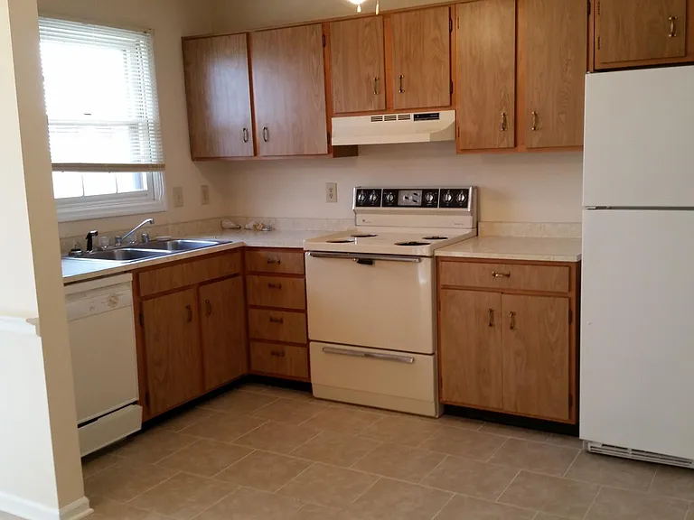 449 Lenney Dr #3 — Photo 5