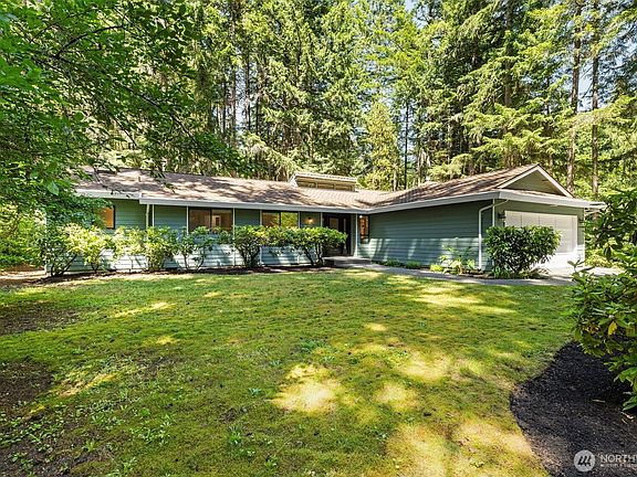 3rd image of 1740 NW Marmot Circle