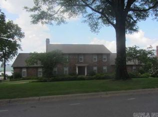 13280 Rivercrest Dr, Little Rock, AR 72212