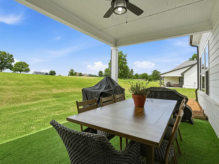 2049 Chestnut Oak Trl — Photo 38