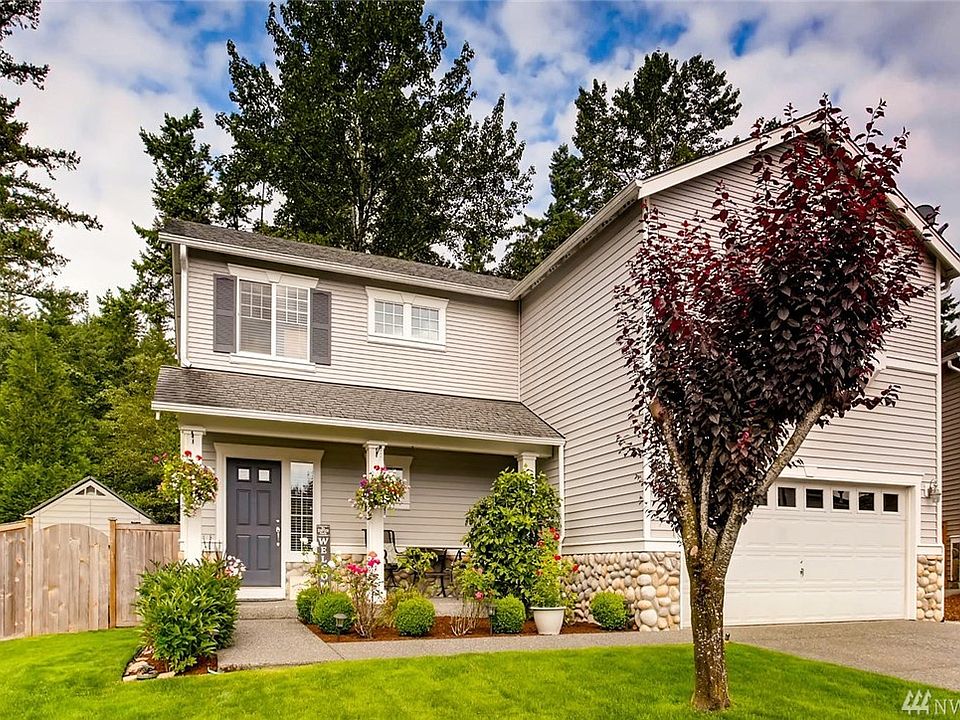 Meticulously maintained 2-story in desirable Katesridge.