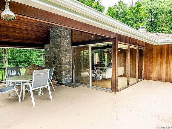 3rd image of 249 Parmelee Hill Rd
