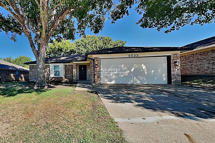 6633 Willow View Dr