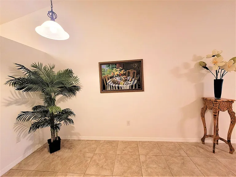 351 Del Monte Rd #B — Photo 8