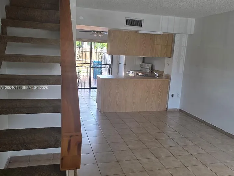 1823 SW 107th Ave #1602 — Photo 2
