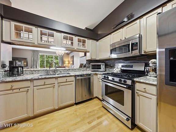 4th image of 299 Arboretum Dr