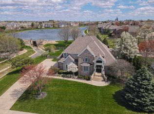 1807 Hackberry Rd, Bloomington, IL 61704