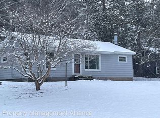 4631 Verplank Rd, Clay, NY 13041