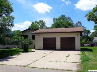141 Sheridan St, Garvin, MN 56132