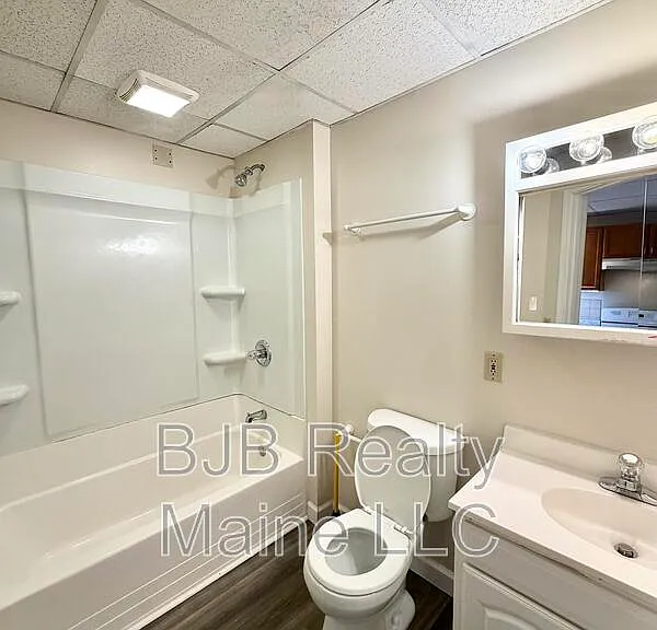 596 Preble St #2 — Photo 5