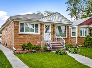 1041 S 32nd Ave, Bellwood, IL 60104