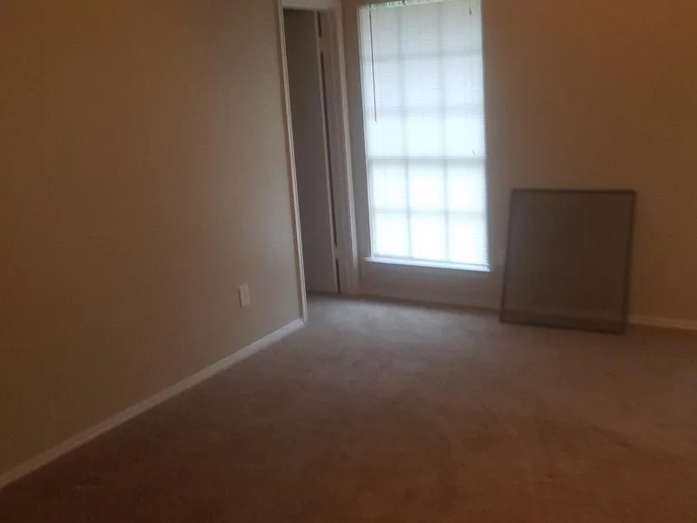 6407 Gray Rdg — Photo 12