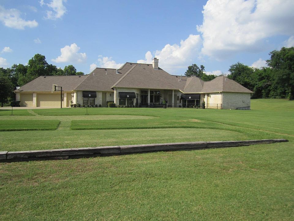 2nd image of 2267 Folsom Rd