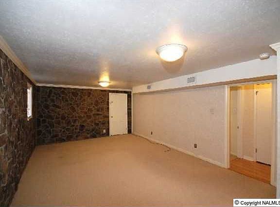 3rd image of 3600 Cerro Vista St SW