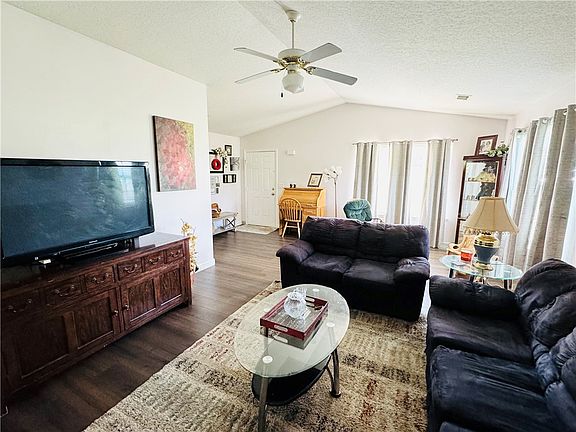 3rd image of 103 Bragg Dr